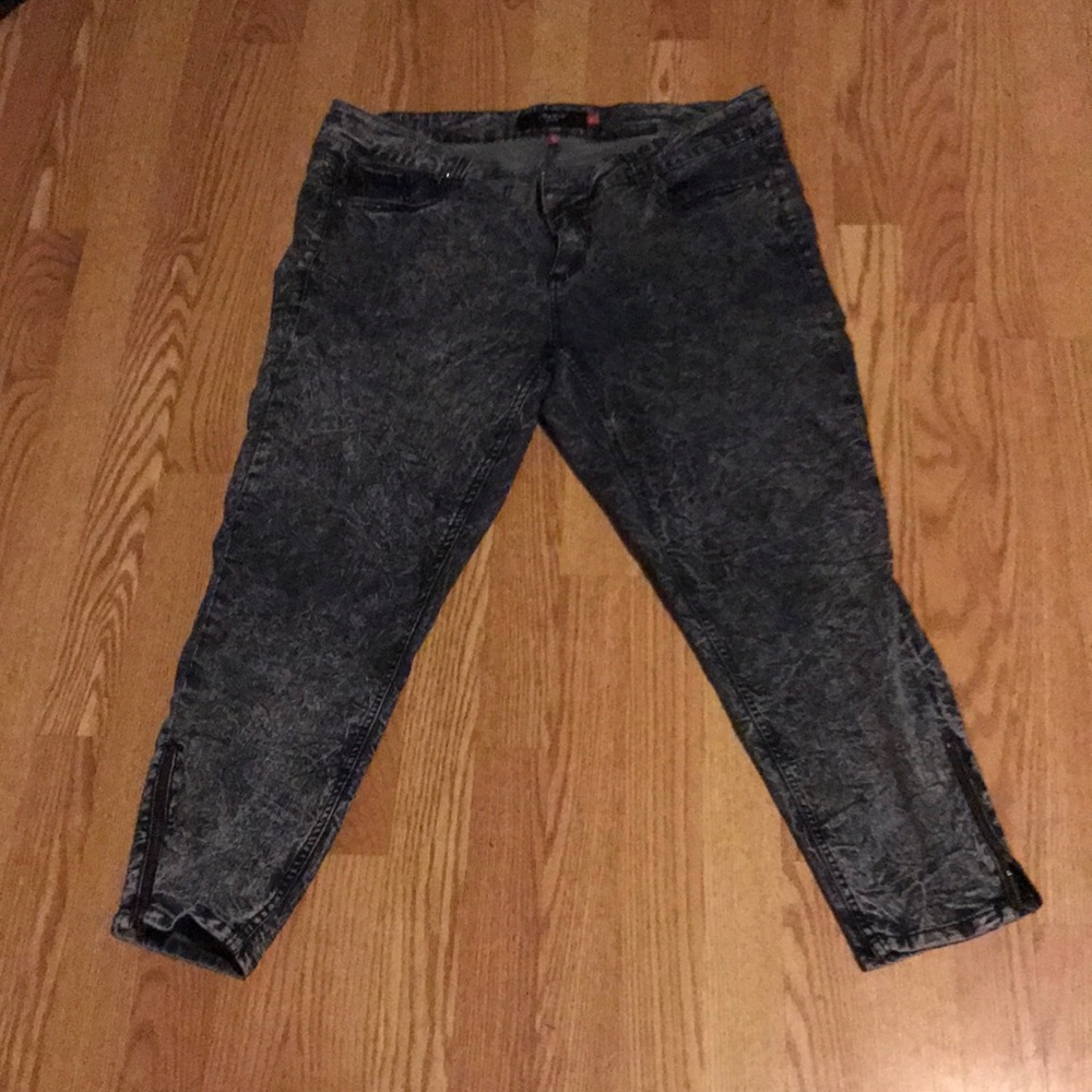 Torrid Slim Cut Jeans Size 20